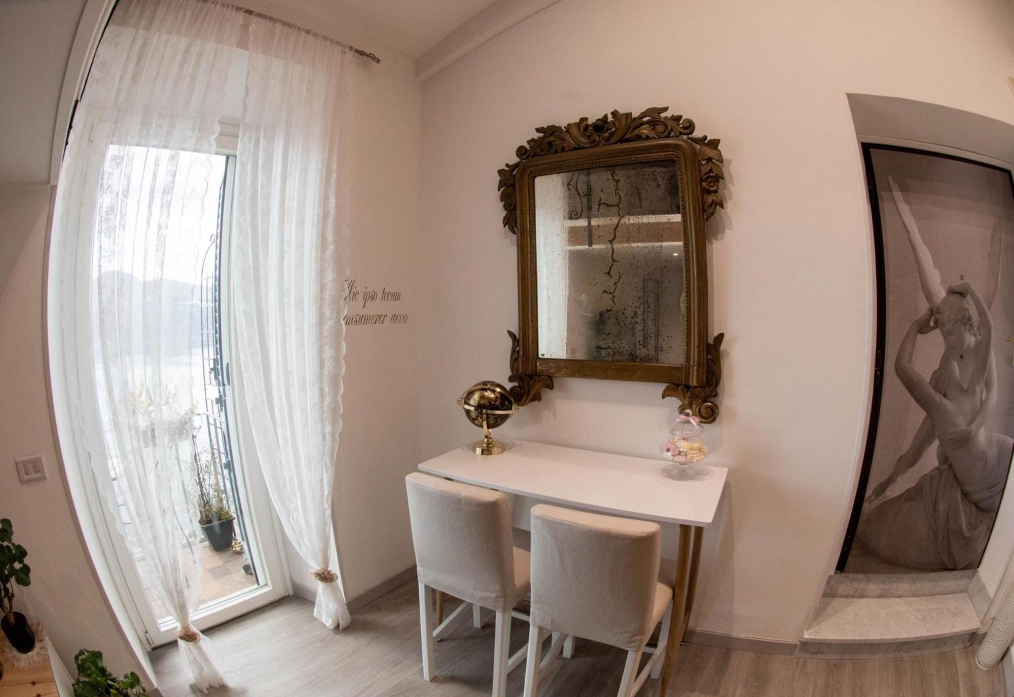 B&B Carpe Diem Vista Lago กัสเตลกันดอลโฟ ภายนอก รูปภาพ