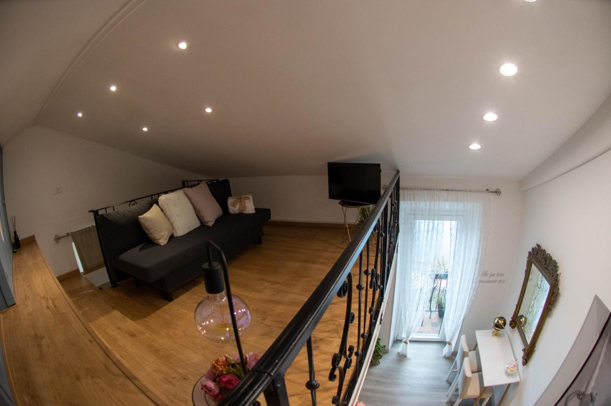 B&B Carpe Diem Vista Lago กัสเตลกันดอลโฟ ภายนอก รูปภาพ